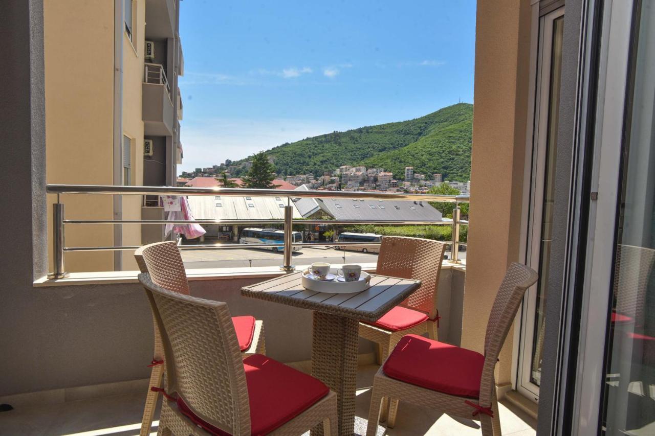 Azure Apartments Budva Exterior photo